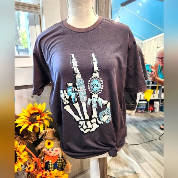 Washed black soft unisex tee with turquoise peace hand screen print - Picture 2 of 2